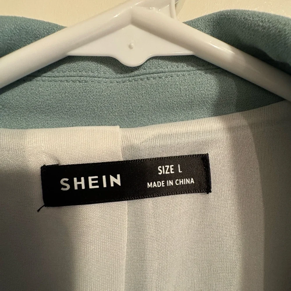 SHEIN Men's Light Green Suit